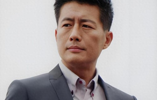 62岁高曙光近况曝光！与江珊离婚后娶王玲，婚姻幸福成人生赢家 