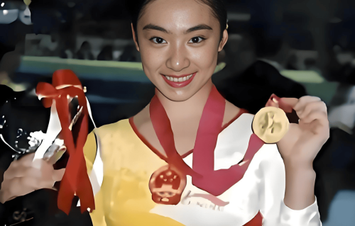 46岁刘璇近况曝光！结4次婚都嫁给同一人，如今儿女双全成人生赢家