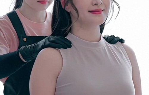 江嘉敏广告被嘲“妈妈臀”，网友：该好好减肥了！ 