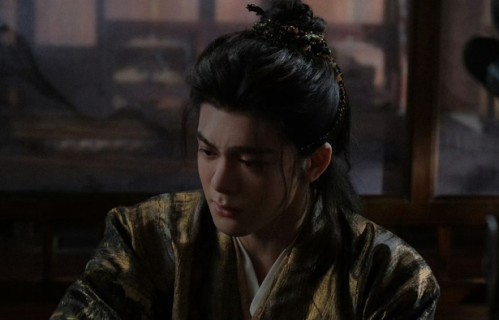 曾舜晞自带风骨未受导演同化，侠气十足似武侠剧穿越