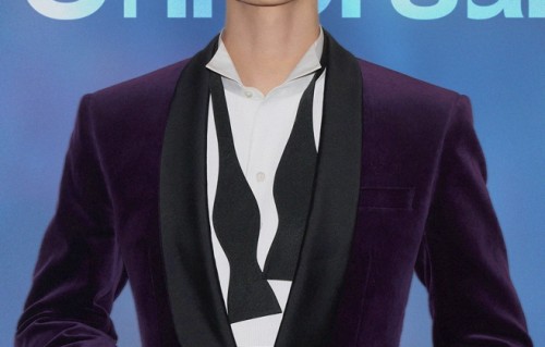 阿云嘎加盟环球音乐，将推进全新录音室专辑及现场巡演项目|音乐剧|原创|中文版|制作人