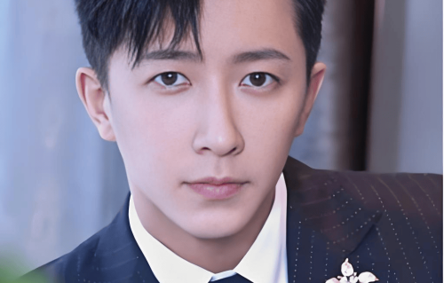 48岁王阳近况曝光！与蒋欣分手后娶高斯，如今婚姻幸福成人生赢家