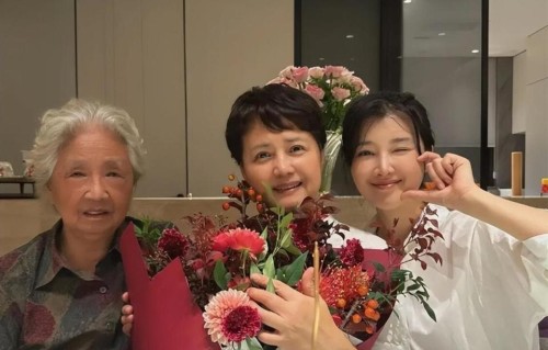 定居杭州、住2000平豪宅，59岁的茹萍，悄悄把人生过成舒服的模样