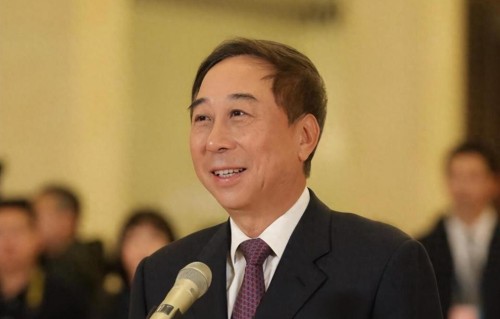 正式上任，68岁冯巩有新身份，和搭档闫学晶关系早就真相大白