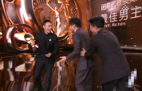 第十六届北影节闭幕，于和伟封帝、最佳女主“双黄蛋”，《危情蜻蜓》横扫三奖