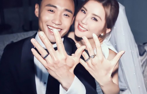 阿Sa闪婚原因曝光，曾冻卵计划40多岁生小孩，十年之期快到了