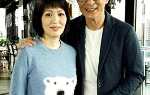 原来她早已离世！抗癌七年花了7500万，59岁去世老公发誓终身不娶 