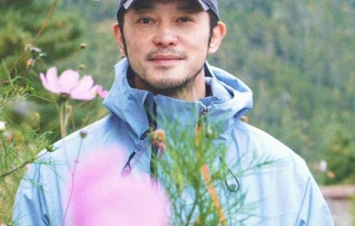 沙溢父子机场同行，儿子身高已超父亲，日常互动藏着新式父爱|胡可|小鱼儿|爸爸去哪儿|浅紫色|亲子