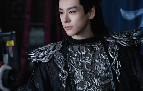 除了综艺，魏哲鸣在《19层》等影视剧里，是如何展现‘智性恋’角色的？