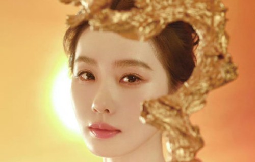 刘诗诗身披星汉战袍加冕天坛女神，北影节红毯美学天花板？