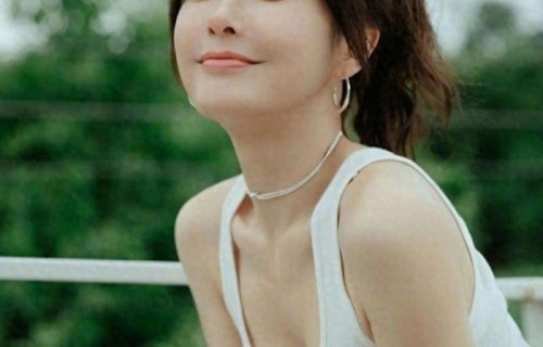 分手13年后,前任娶小12岁央视美人,她和小10岁男星感情再起波澜