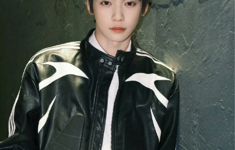 梓渝穿黑皮衣拍写真是为了配合什么作品或活动吗？