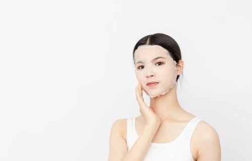 男女接吻时，女人主动闭眼，根本不是害羞，藏着你不知道的小心思