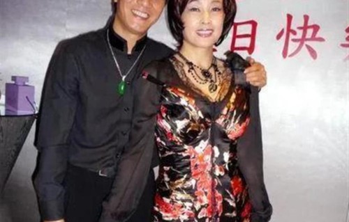 刘晓庆有4段婚姻，与姜文未成婚但意难平，75岁仍活成人间传奇