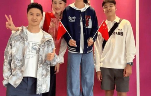 田亮晒森碟17岁近照！白背心牛仔裤清甜如初，身材比例胜过叶一茜