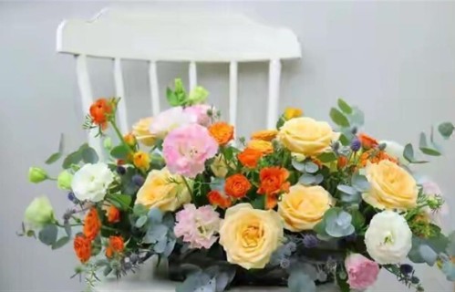 人到五十才明白，结婚生子的人会越过越好，社会还给他很多好处