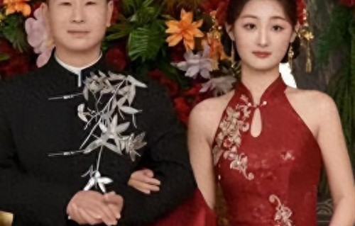 陈亚男订婚，母亲露面了，这一次很低调，男方年龄偏大，个头矮小