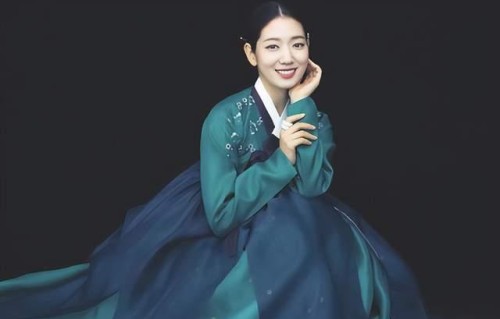 朴信惠当妈了！医院低调产男娃 老公崔泰俊陪在身边