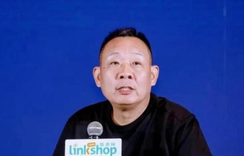 于东来陕西渭南偶遇吃羊肉店主，粉丝争相合影店主感动免单，于总悄悄买单还多给钱彰显大格局与本色