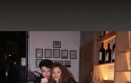 2米16与1米7！霍姆格伦官宣恋情，现女友是维拉中场埃利奥特前任