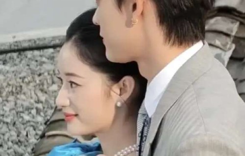 郭晓婷王天辰红毯牵手离场，CP感足被赞家属本能反应