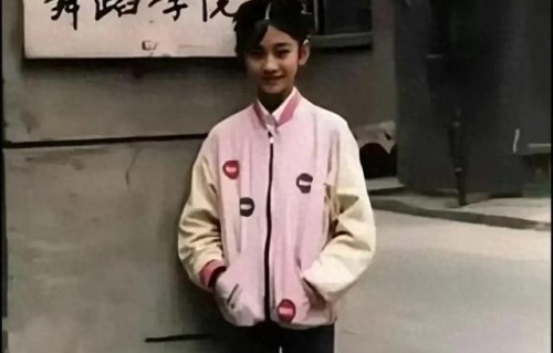 李小冉北舞已是上个世纪的事:50岁卸下光环，坦然与岁月言和_观隅看热闹