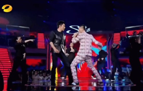 西湖暮色即兴起舞，林依轮再现《爱情鸟》经典舞步|欧豪|中国唱将|巡演|舞台|穿越