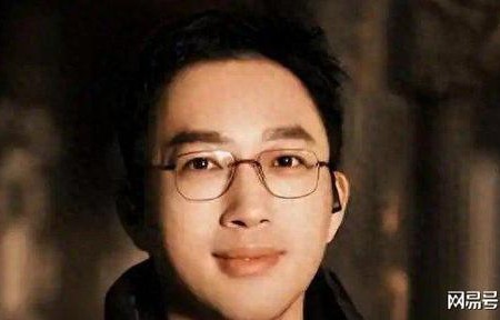 于正复出拍戏：跨界之举背后的行业镜像|金吾不禁|新人|张慧雯|沈杰|爆款