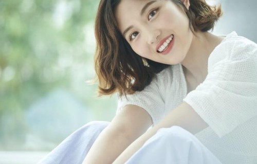 女人愿意让你搞定的时候，4句暗语藏深意，听懂直接抱得美人归